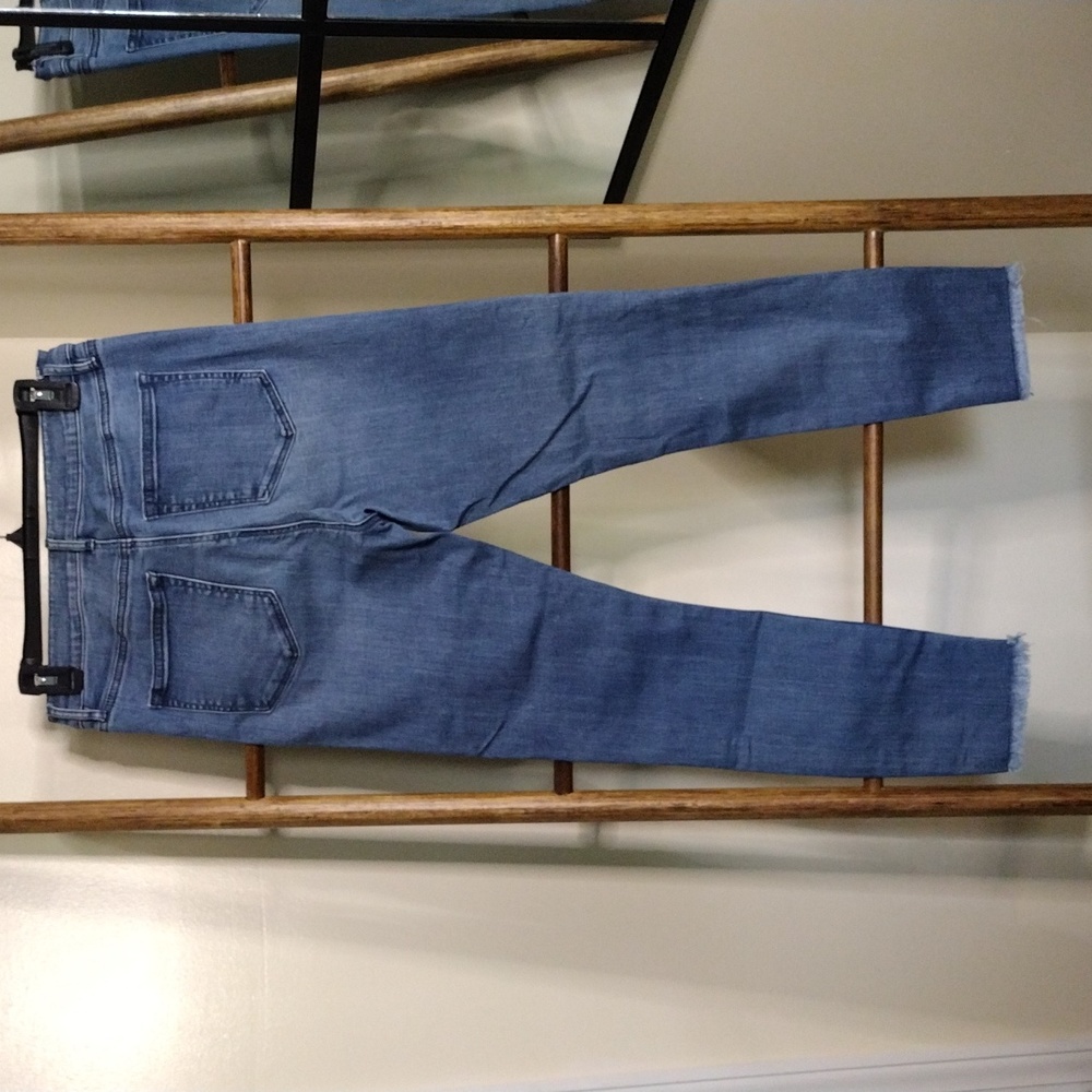 Distressed Hem Loft High Rise Skinny Jeans Size 4/27 - Picture 2 of 3